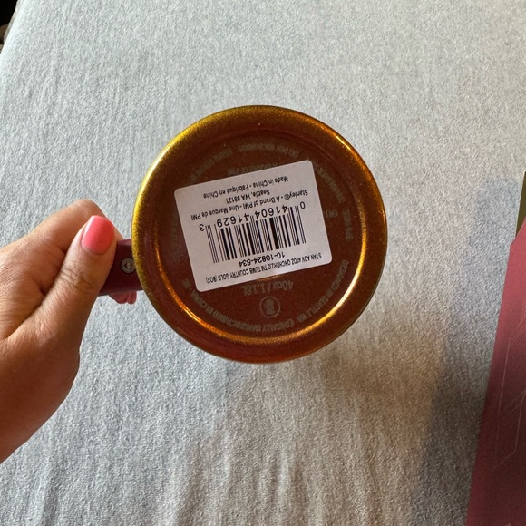 NIB Lainey Wilson x Stanley in Country Gold - Picture 4 of 4